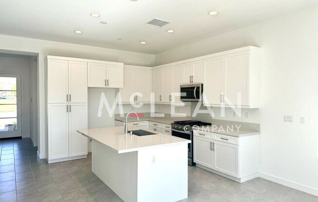 3BR Palm Springs - New Construction at The Lumen w/ Solar!