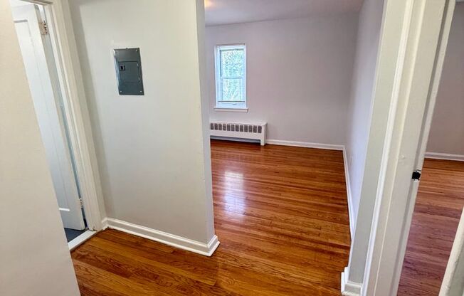 1 bed, 1 bath, 800 sqft, $1,525, Unit 419 32-H