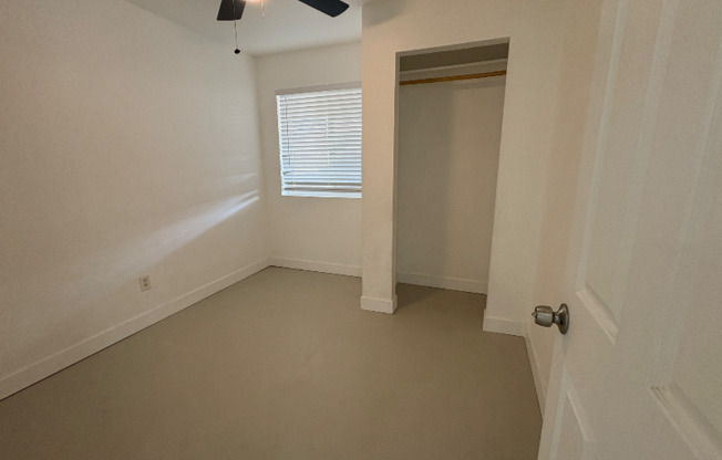 658 S GRAND
