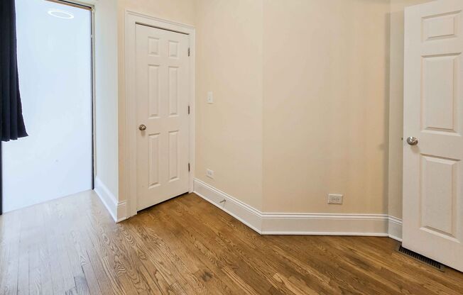 3 beds, 2 baths, 1,365 sqft, $4,250, Unit 877-D1