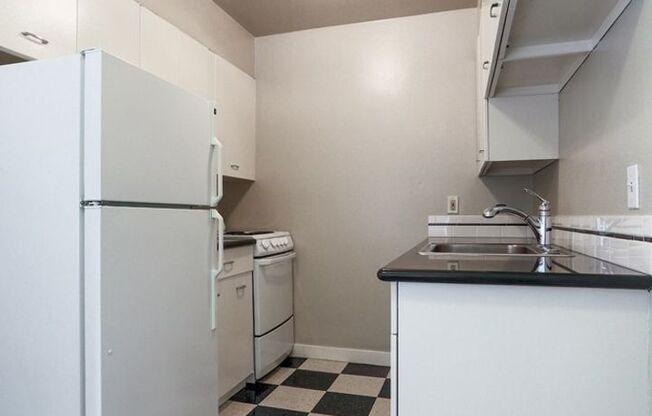 1 bed, 1 bath, 550 sqft, $1,350, Unit 206