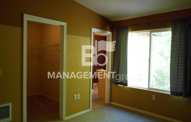 3 beds, 2.5 baths, $2,250
