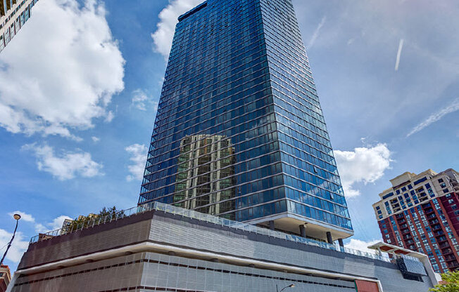 Premier Apartment Community at 1001 South State, IL