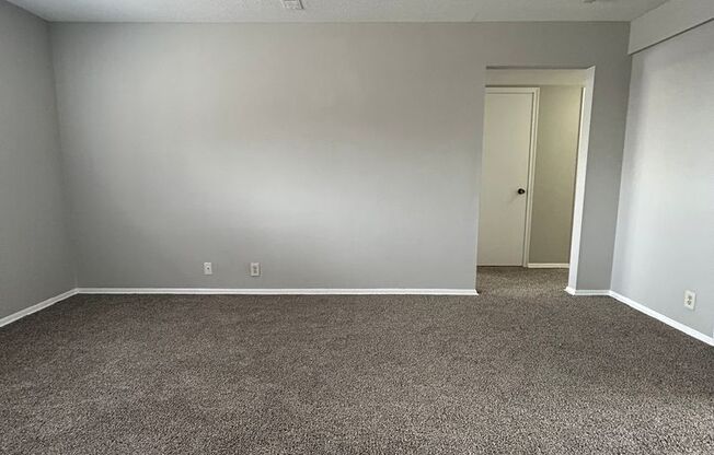 Eleganz Rentals (4625 N 56th Street)