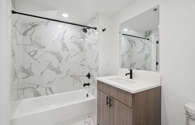 Studio, 1 bath, 530 sqft, $1,320, Unit Unit 109