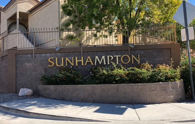 Fantastic 2 Bedroom Condo with Attached Garage