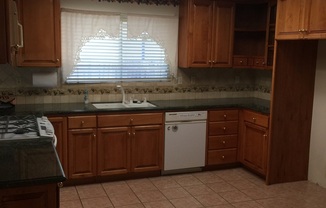 3 beds, 2 baths, $2,550