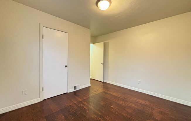 2 beds, 1 bath, 600 sqft, $780, Unit Unit 4