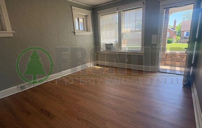 3923-25 Keokuk St