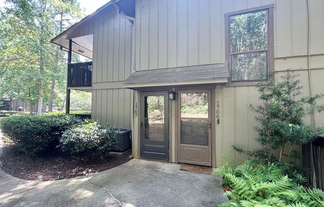 Vinings Run 1 Bedroom Condo, Minutes from The Battery and Truist Park!