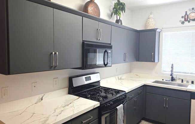 3 Bedroom Furnished Condo in Spanish Palms