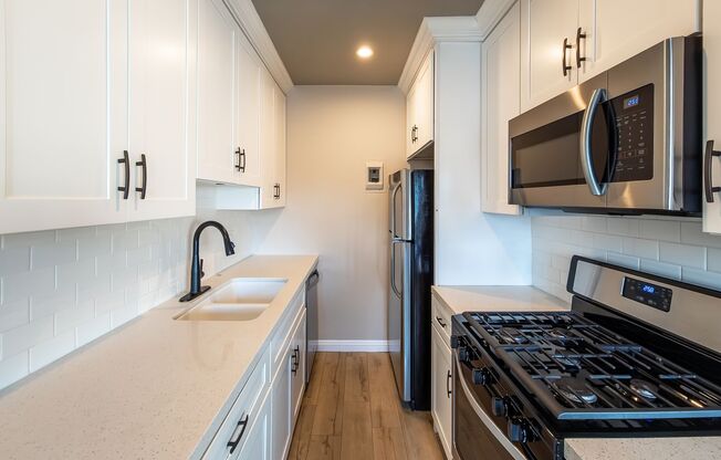 1 bed, 1 bath, 650 sqft, $1,950, Unit Unit #7