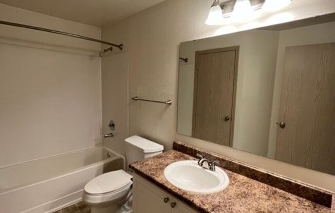 1 bed, 1 bath, 800 sqft, $1,565, Unit 1326