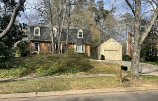 4 Bedroom 2.5 Bath Detached with garage and screen in porch