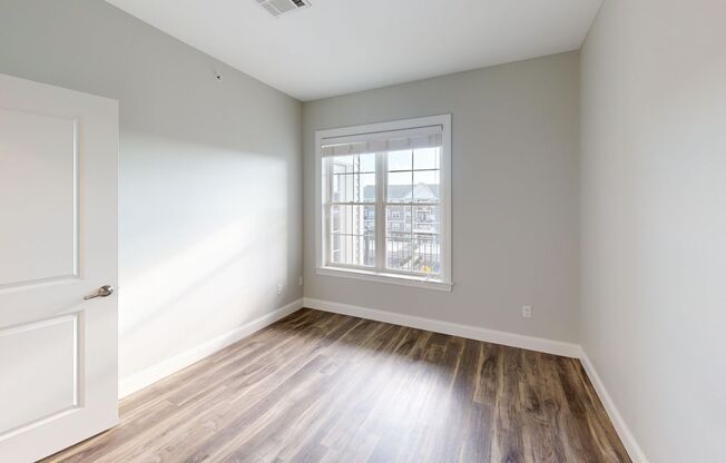 2 beds, 2 baths, 1,042 sqft, $2,795, Unit 1402