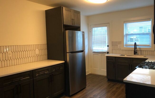 2 beds, 1 bath, 637 sqft, $1,750, Unit 212-C04