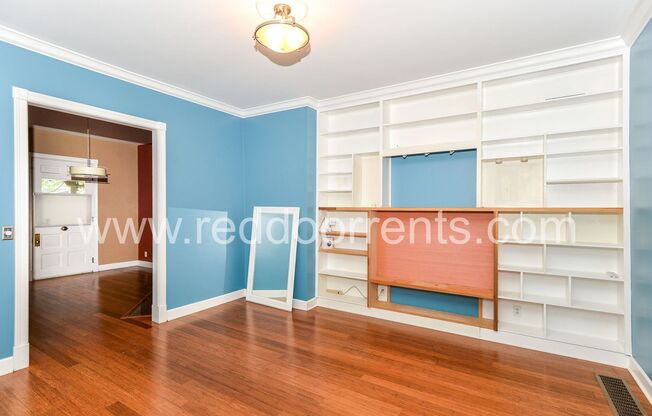 2 beds, 1.5 baths, 1,167 sqft, $1,695, Unit 1332A N College Ave