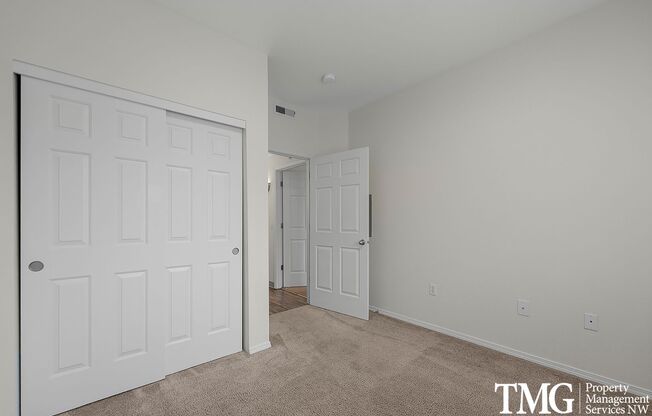 2 beds, 2 baths, 923 sqft, $1,625, Unit 223