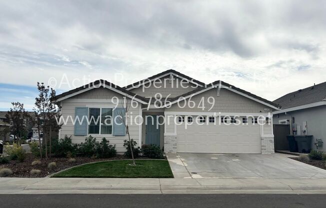 3 beds, 2 baths, $2,695