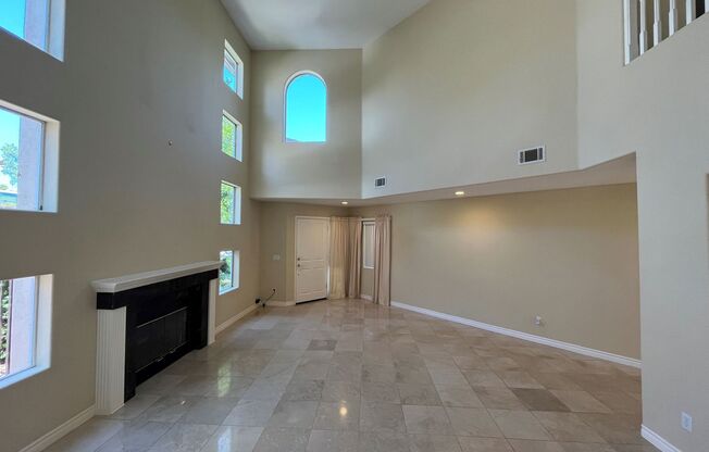 Cul-de-sac, family room, community pool + MORE!