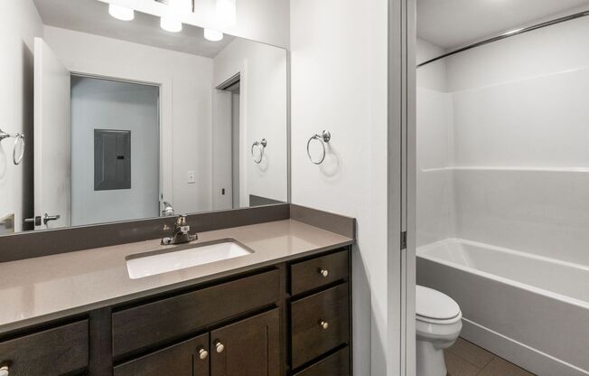 2 beds, 1 bath, 994 sqft, $1,795, Unit 3234-203