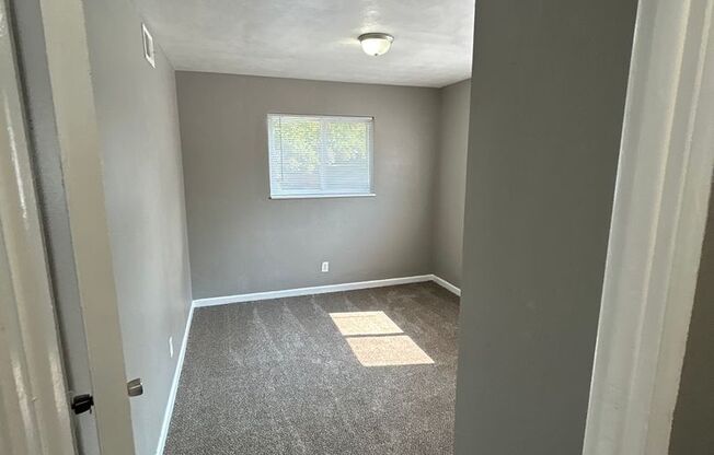 2 beds, 1 bath, 750 sqft, $1,095, Unit B10 1007 07