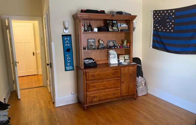 4 beds, 2 baths, $2,395, Unit 9
