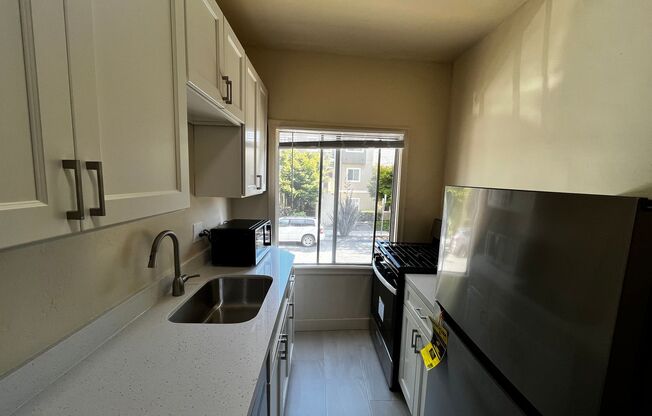 Studio, 1 bath, $1,737.08, Unit 324