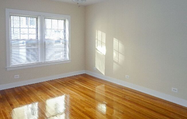 2 beds, 1 bath, 745 sqft, $2,295, Unit 1920-1