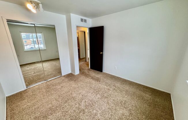 2 beds, 1 bath, 850 sqft, $1,295, Unit 312
