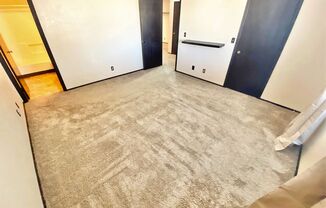 ADORABLE 2 BEDROOM 2 BATHROOM 2ND STORY CONDO LOCATED IN A BEAUTIFUL COMMUNITY