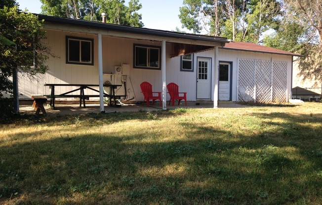 Beautiful Boulder Ranch Style Home with Large Lot for Lease!