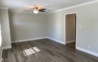 2 beds, 1 bath, $1,399