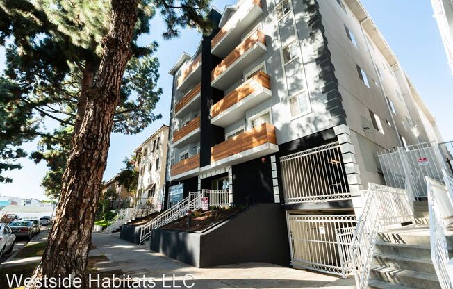 7057 Lanewood- fully renovated unit in Hollywood