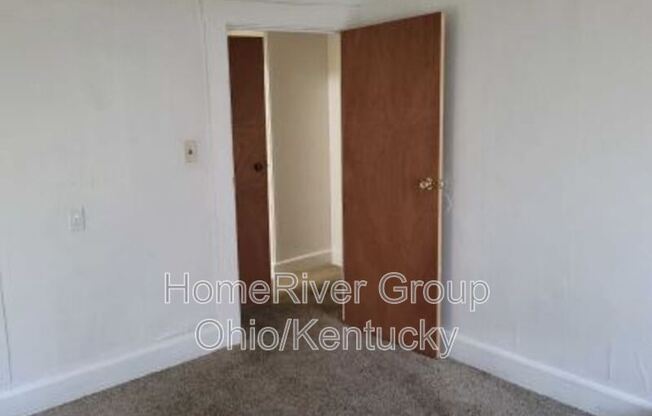 2 beds, 1 bath, 2,016 sqft, $950