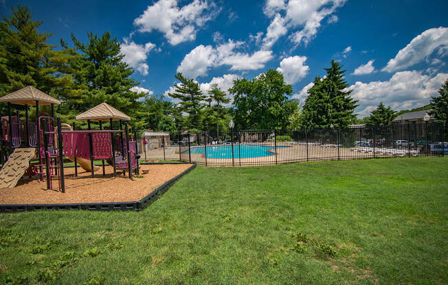 Maplewood Villas Apartments Playground 01