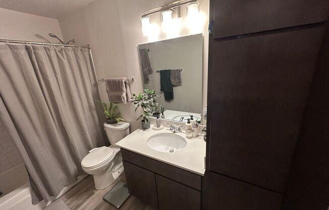 2 beds, 1 bath, $1,395, Unit 114