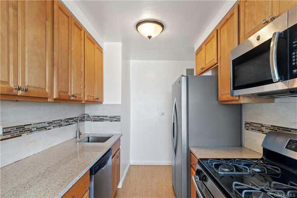 2 beds, 2 baths, 1,250 sqft, $3,200, Unit 14E