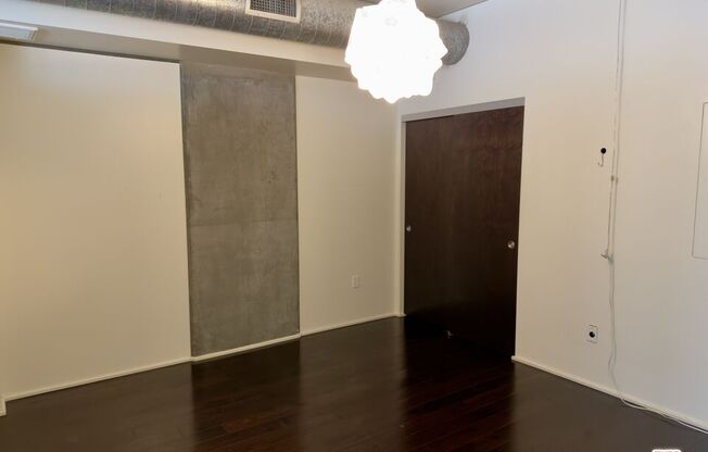 1 bed, 1 bath, 860 sqft, $2,695, Unit 907
