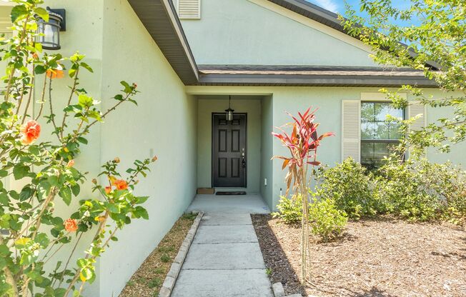 Spacious 3/2 in Haines City with Fence Enclosed Yard!