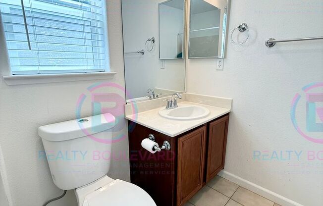 Gorgeous Two Story 3 Bedroom 2.5 Bathroom Home!! Located in South Reno!!