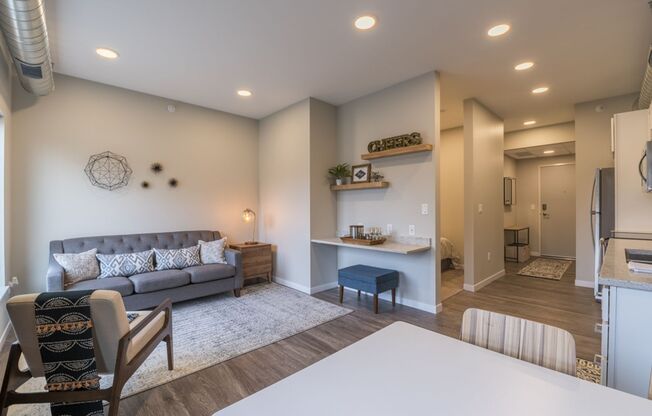 Studio, 1 bath, 534 sqft, $1,015, Unit 212