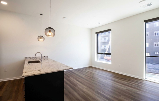 2 beds, 1 bath, 941 sqft, $2,375, Unit 109