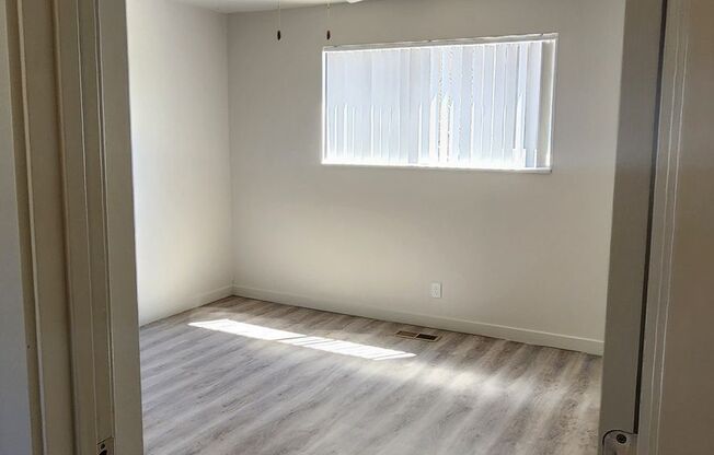 2 beds, 1 bath, 800 sqft, $1,295, Unit #40