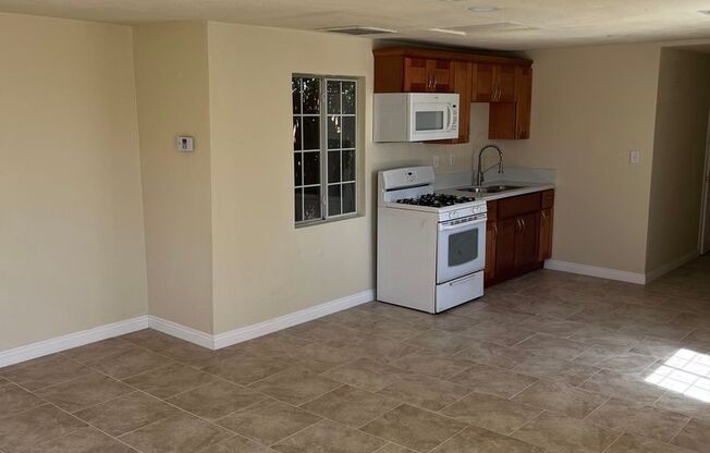 Beautiful 29 Palms Apartment