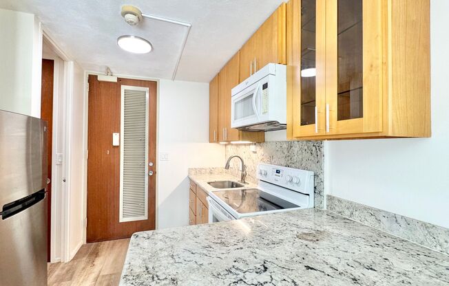 Queen Emma Gardens – Prince Tower | Studio | 1 Bath | 1 Assigned Parking