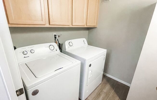 2 beds, 2 baths, $1,499, Unit # 614