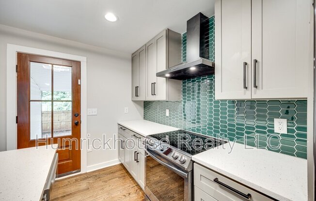 3120 PKWY AVE
