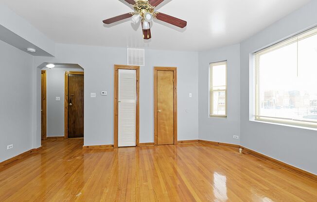 4736-4742 W 65th MOBILITY ZONE