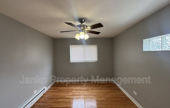 3125 W 79 ST